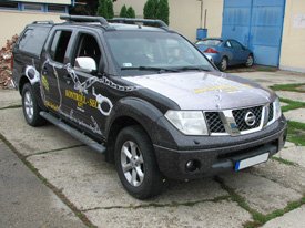 Nissan Navara autódekoráció: Kontroll-Sec Kft. autó dekoráció 01